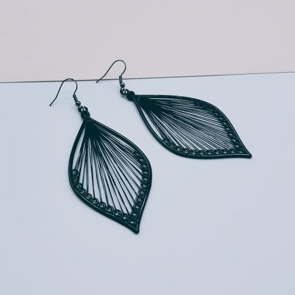 Black String Decorated Leaf Earrings - Picture 4 of 4
